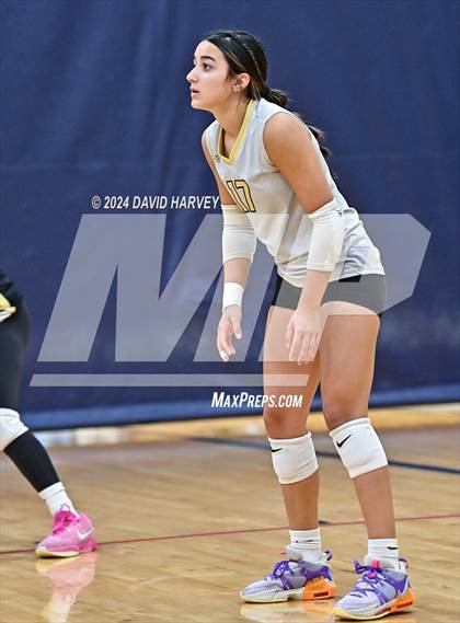 Thumbnail 3 in Regis Jesuit vs Monarch photogallery.