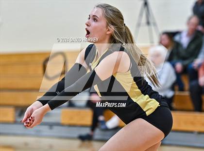 Thumbnail 3 in Regis Jesuit vs Monarch photogallery.