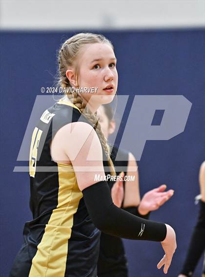 Thumbnail 3 in Regis Jesuit vs Monarch photogallery.