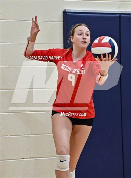 Thumbnail 1 in Regis Jesuit vs Monarch photogallery.