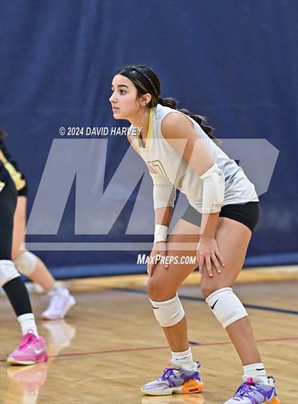 Thumbnail 1 in Regis Jesuit vs Monarch photogallery.
