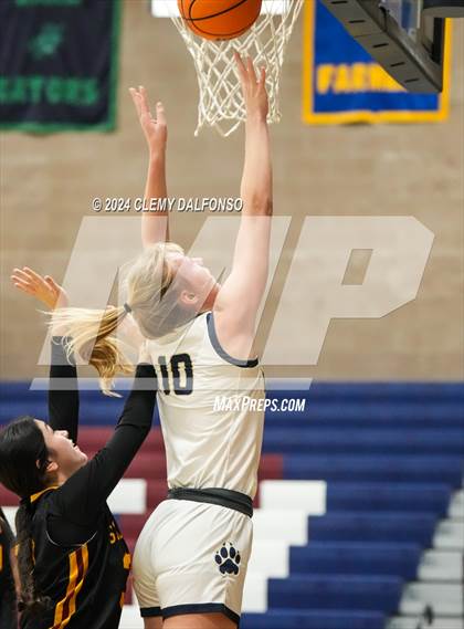 Thumbnail 1 in Sierra vs Evergreen (Dakota Ridge High School) photogallery.
