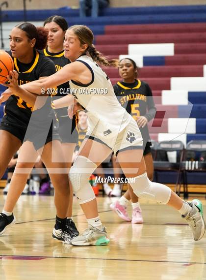 Thumbnail 2 in Sierra vs Evergreen (Dakota Ridge High School) photogallery.