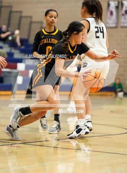 Thumbnail 1 in Sierra vs Evergreen (Dakota Ridge High School) photogallery.