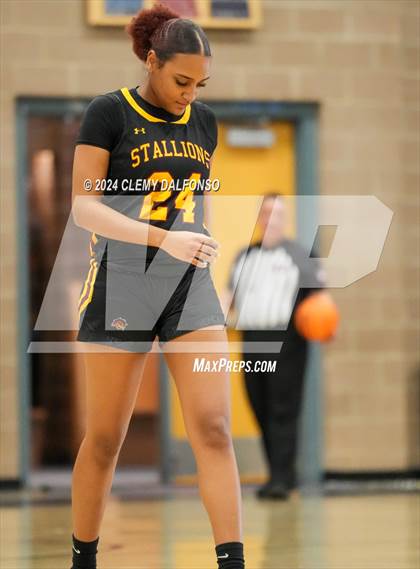 Thumbnail 2 in Sierra vs Evergreen (Dakota Ridge High School) photogallery.