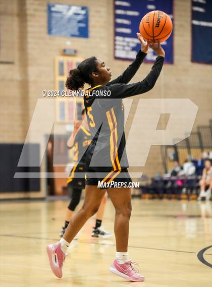 Thumbnail 3 in Sierra vs Evergreen (Dakota Ridge High School) photogallery.