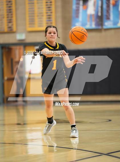 Thumbnail 3 in Sierra vs Evergreen (Dakota Ridge High School) photogallery.