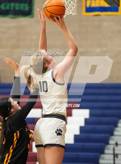 Thumbnail 3 in Sierra vs Evergreen (Dakota Ridge High School) photogallery.