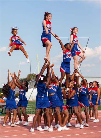 Thumbnail 3 in Bishop O'Connell @ DeMatha photogallery.