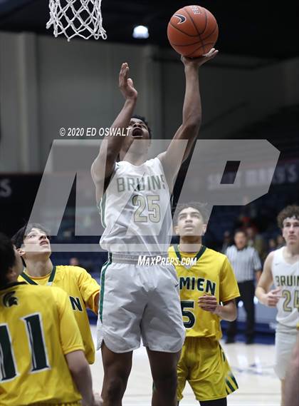 Thumbnail 1 in Damien vs. St. Patrick-St. Vincent (MaxPreps MLK Classic) photogallery.
