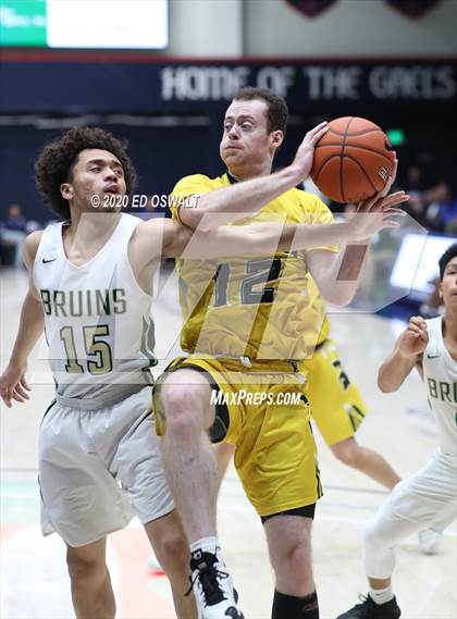 Thumbnail 1 in Damien vs. St. Patrick-St. Vincent (MaxPreps MLK Classic) photogallery.