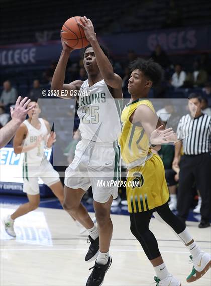 Thumbnail 2 in Damien vs. St. Patrick-St. Vincent (MaxPreps MLK Classic) photogallery.