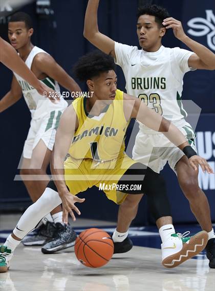 Thumbnail 3 in Damien vs. St. Patrick-St. Vincent (MaxPreps MLK Classic) photogallery.