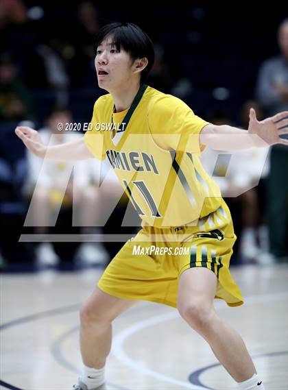 Thumbnail 1 in Damien vs. St. Patrick-St. Vincent (MaxPreps MLK Classic) photogallery.
