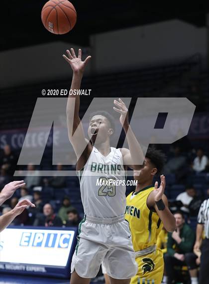 Thumbnail 1 in Damien vs. St. Patrick-St. Vincent (MaxPreps MLK Classic) photogallery.