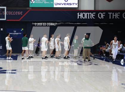 Thumbnail 3 in Damien vs. St. Patrick-St. Vincent (MaxPreps MLK Classic) photogallery.