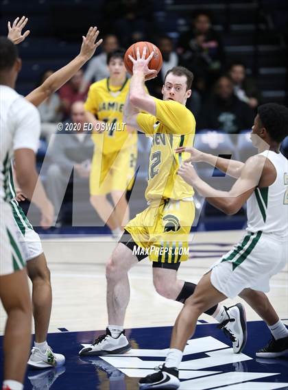 Thumbnail 2 in Damien vs. St. Patrick-St. Vincent (MaxPreps MLK Classic) photogallery.