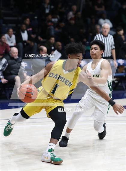 Thumbnail 3 in Damien vs. St. Patrick-St. Vincent (MaxPreps MLK Classic) photogallery.