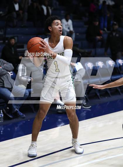 Thumbnail 1 in Damien vs. St. Patrick-St. Vincent (MaxPreps MLK Classic) photogallery.