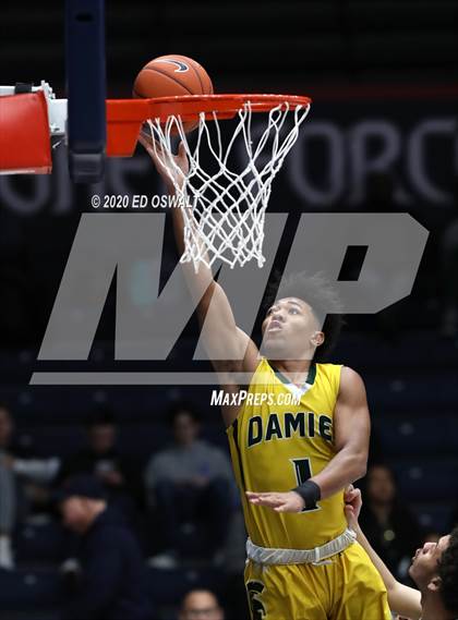 Thumbnail 1 in Damien vs. St. Patrick-St. Vincent (MaxPreps MLK Classic) photogallery.
