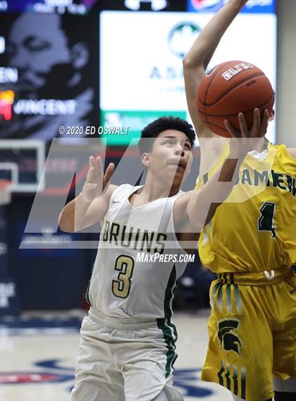 Thumbnail 2 in Damien vs. St. Patrick-St. Vincent (MaxPreps MLK Classic) photogallery.