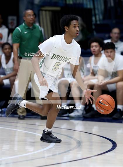 Thumbnail 1 in Damien vs. St. Patrick-St. Vincent (MaxPreps MLK Classic) photogallery.