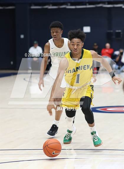Thumbnail 2 in Damien vs. St. Patrick-St. Vincent (MaxPreps MLK Classic) photogallery.