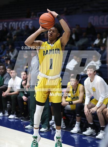 Thumbnail 1 in Damien vs. St. Patrick-St. Vincent (MaxPreps MLK Classic) photogallery.