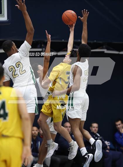 Thumbnail 2 in Damien vs. St. Patrick-St. Vincent (MaxPreps MLK Classic) photogallery.