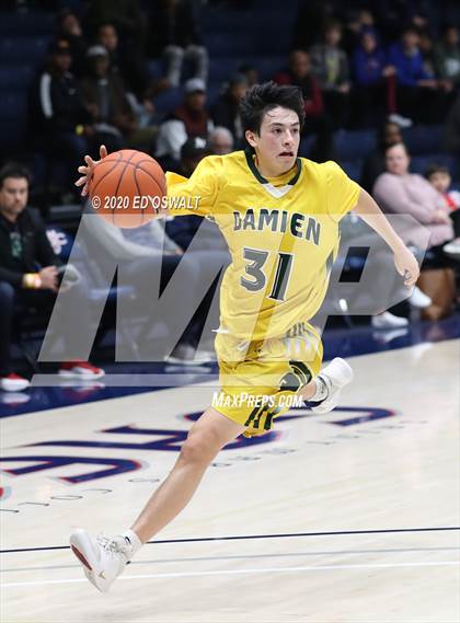 Thumbnail 2 in Damien vs. St. Patrick-St. Vincent (MaxPreps MLK Classic) photogallery.