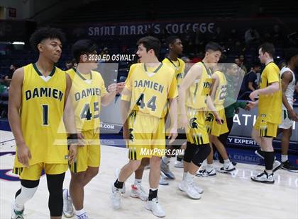 Thumbnail 2 in Damien vs. St. Patrick-St. Vincent (MaxPreps MLK Classic) photogallery.