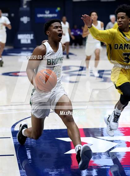 Thumbnail 2 in Damien vs. St. Patrick-St. Vincent (MaxPreps MLK Classic) photogallery.
