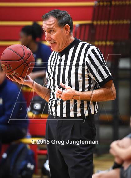 Thumbnail 1 in Regis Jesuit vs. Piedmont (Cardinal Newman Classic) photogallery.