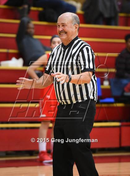 Thumbnail 2 in Regis Jesuit vs. Piedmont (Cardinal Newman Classic) photogallery.