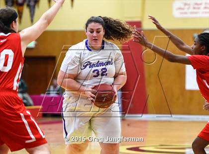 Thumbnail 2 in Regis Jesuit vs. Piedmont (Cardinal Newman Classic) photogallery.