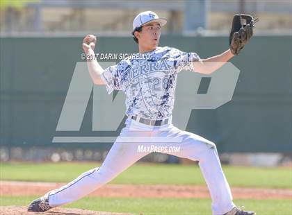 Thumbnail 1 in Sierra Canyon vs. Clackamas (Coach Bob Invitational) photogallery.