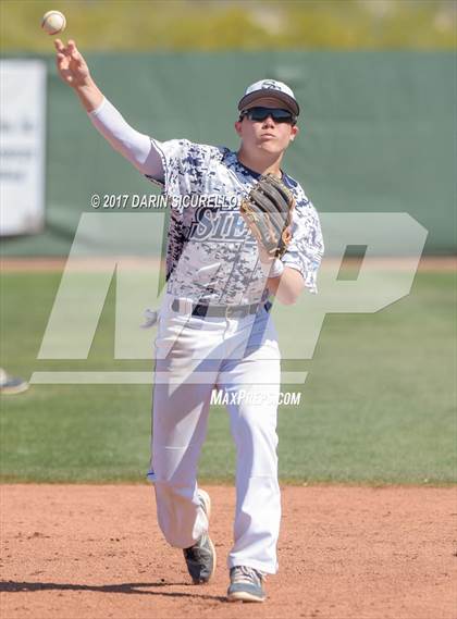 Thumbnail 1 in Sierra Canyon vs. Clackamas (Coach Bob Invitational) photogallery.
