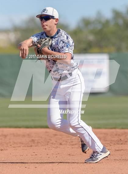 Thumbnail 2 in Sierra Canyon vs. Clackamas (Coach Bob Invitational) photogallery.