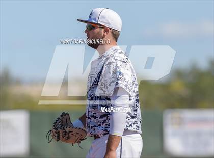 Thumbnail 1 in Sierra Canyon vs. Clackamas (Coach Bob Invitational) photogallery.
