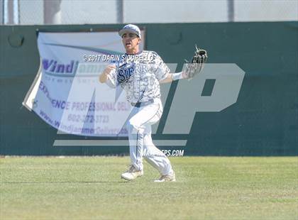 Thumbnail 3 in Sierra Canyon vs. Clackamas (Coach Bob Invitational) photogallery.