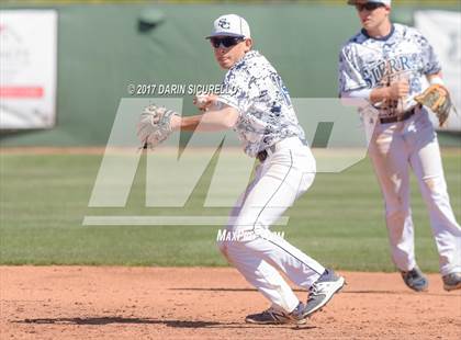 Thumbnail 2 in Sierra Canyon vs. Clackamas (Coach Bob Invitational) photogallery.