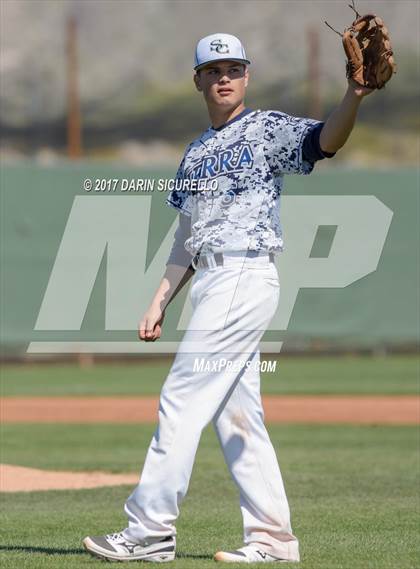 Thumbnail 1 in Sierra Canyon vs. Clackamas (Coach Bob Invitational) photogallery.
