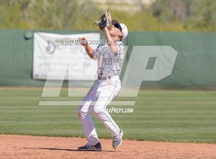 Thumbnail 1 in Sierra Canyon vs. Clackamas (Coach Bob Invitational) photogallery.