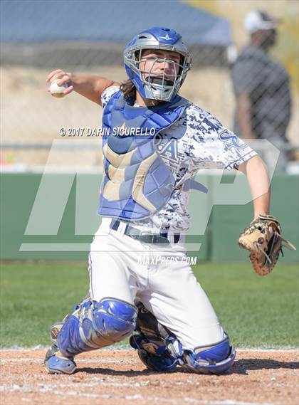 Thumbnail 1 in Sierra Canyon vs. Clackamas (Coach Bob Invitational) photogallery.