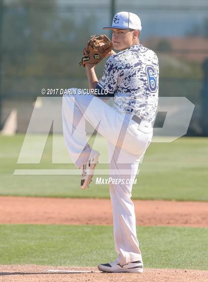 Thumbnail 1 in Sierra Canyon vs. Clackamas (Coach Bob Invitational) photogallery.