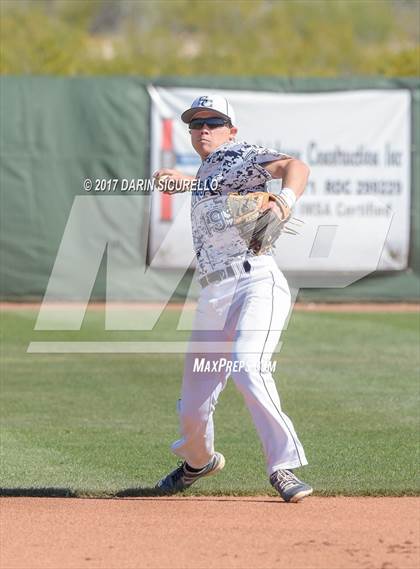 Thumbnail 1 in Sierra Canyon vs. Clackamas (Coach Bob Invitational) photogallery.
