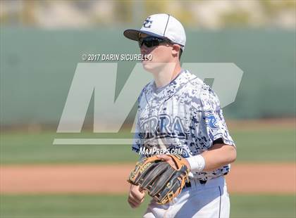 Thumbnail 3 in Sierra Canyon vs. Clackamas (Coach Bob Invitational) photogallery.