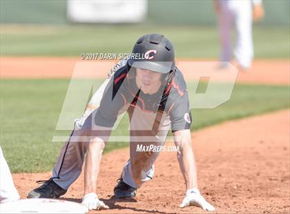 Thumbnail 3 in Sierra Canyon vs. Clackamas (Coach Bob Invitational) photogallery.
