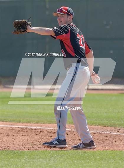 Thumbnail 3 in Sierra Canyon vs. Clackamas (Coach Bob Invitational) photogallery.