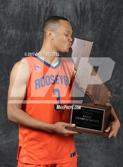 Thumbnail 2 in Roosevelt (CIF State D1 Award Photos) photogallery.